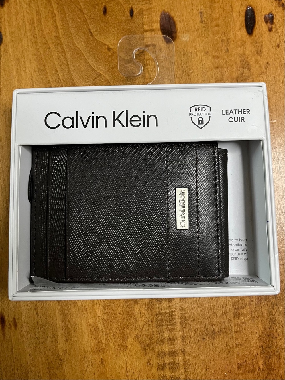 Calvin Klein Men's Chocolate Brown RFID Genuine Leather Magnetic 5 Card Holder